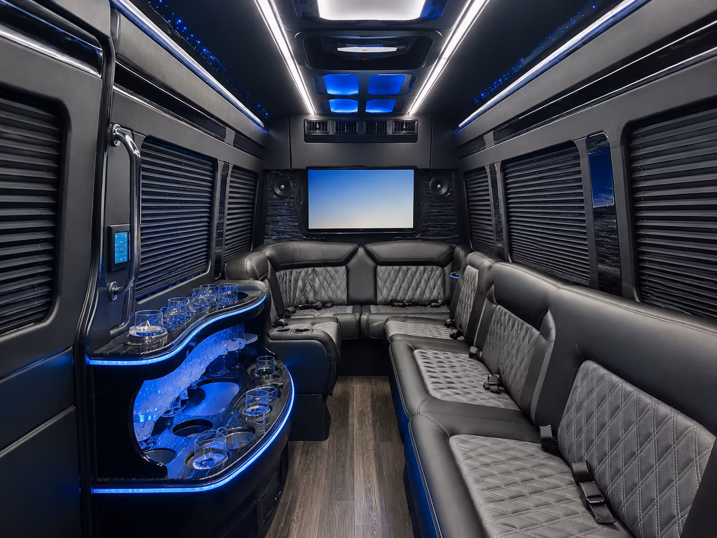 bus rentals for corporate events at detroit area convention centers