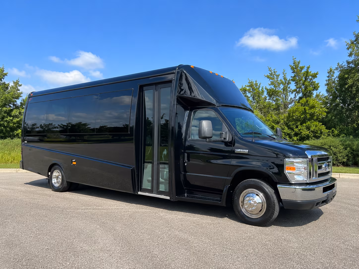 buses for novi school sporting events and athletic transportation