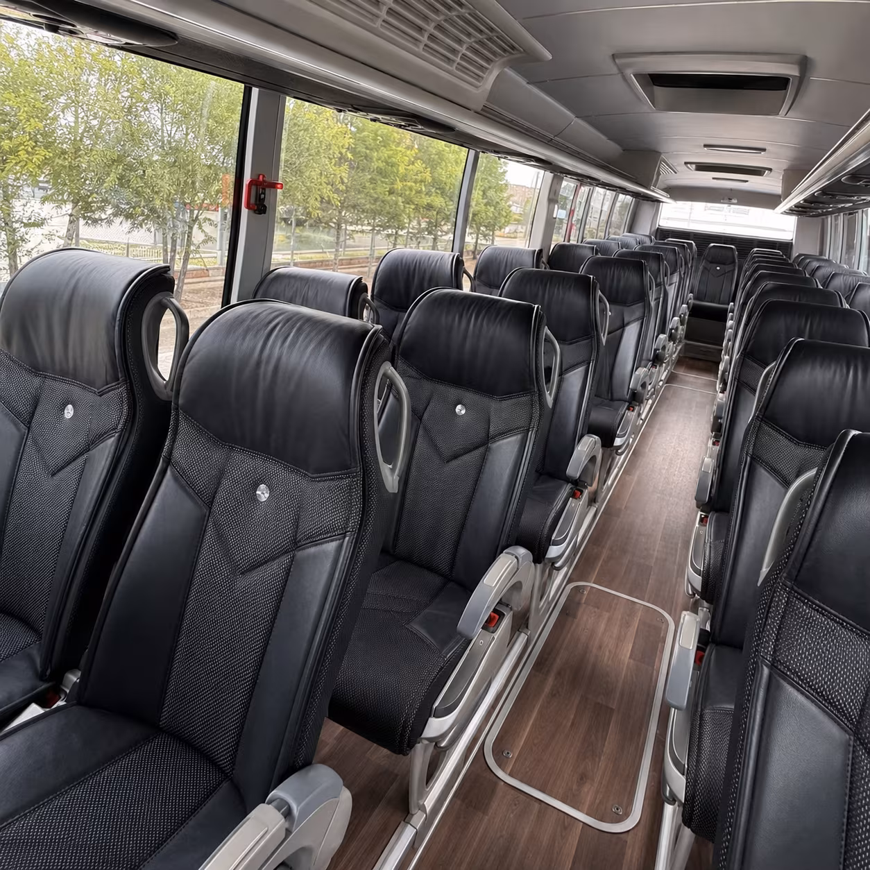 long distance motorcoach service from novi to cleveland and columbus