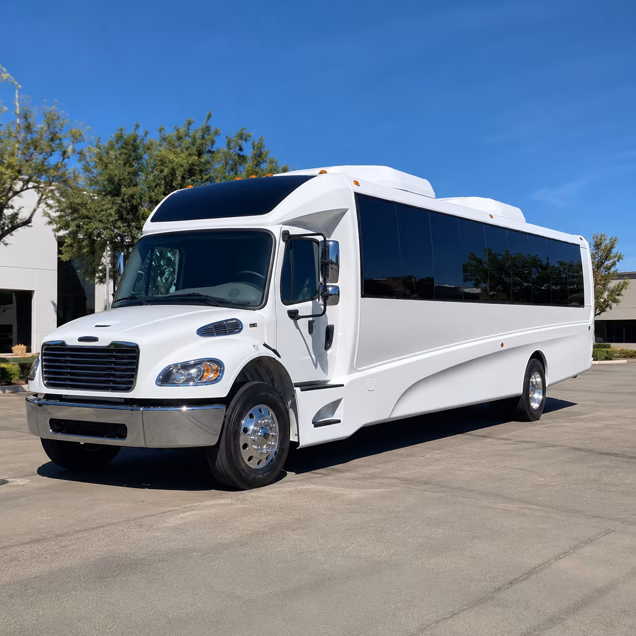 novi 18 passenger minibus