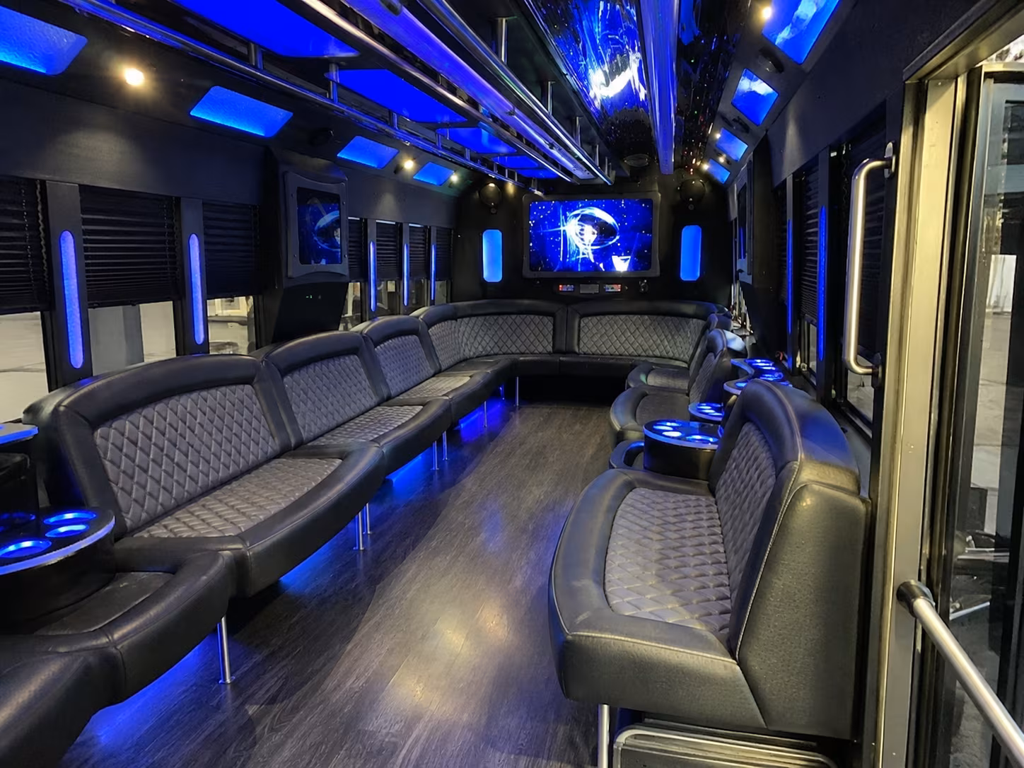 novi 28 passenger party bus interior