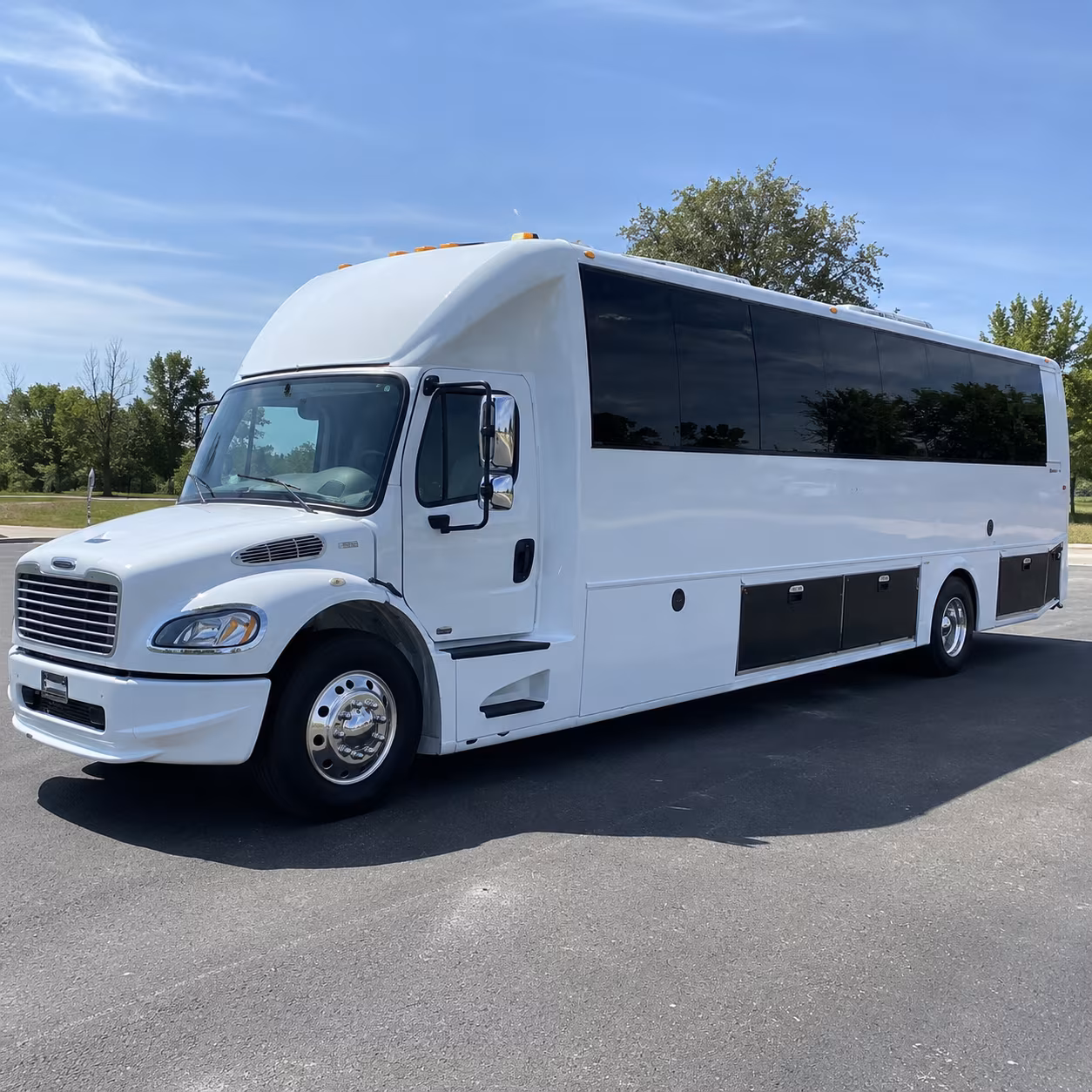 novi 40 passenger party bus