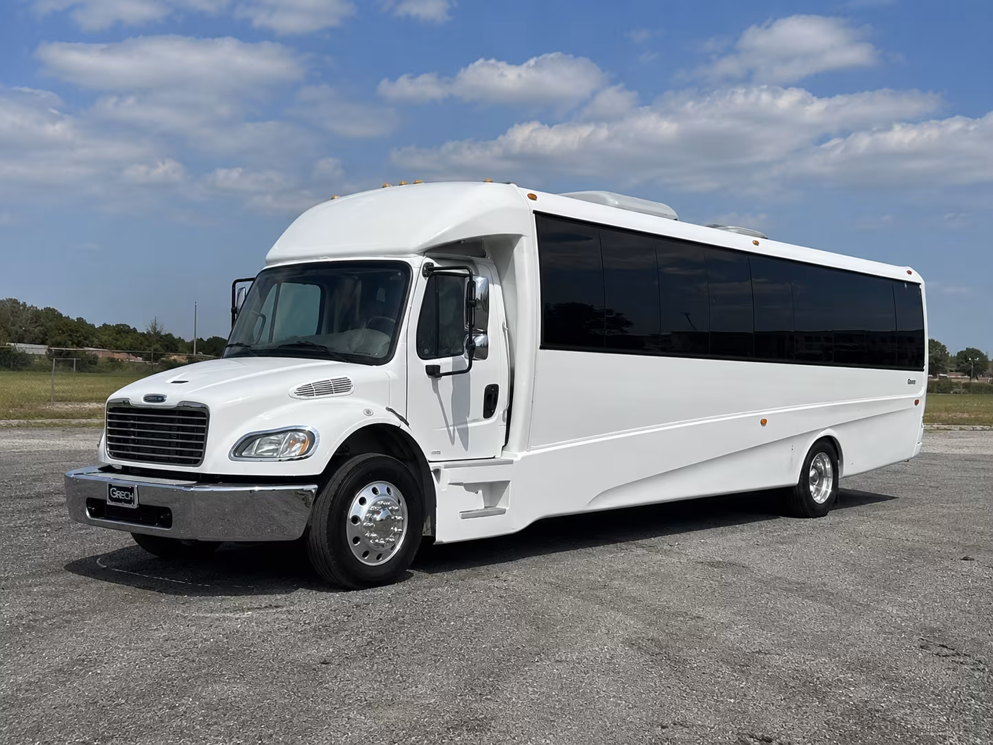 novi 50 passenger party bus