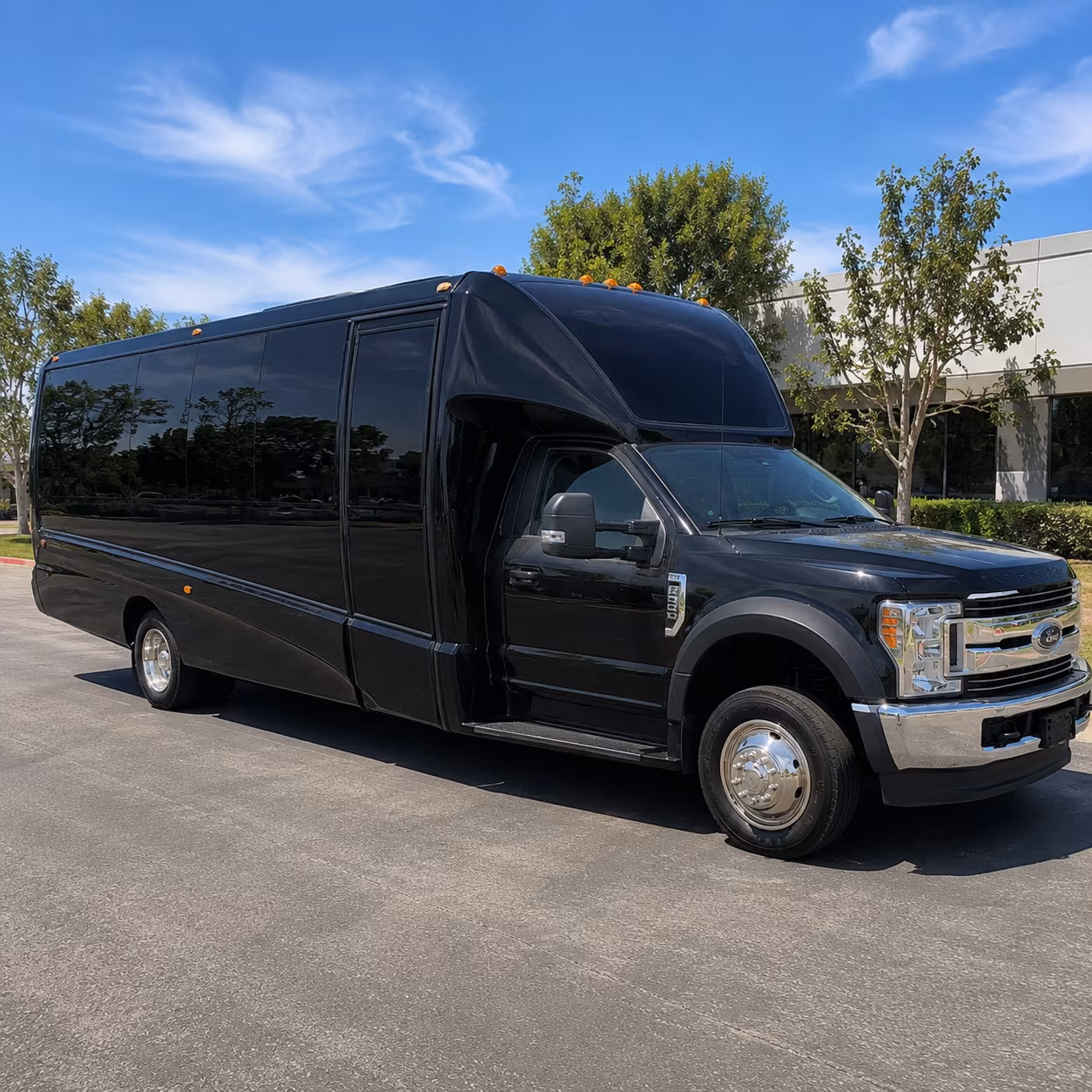 rent a party bus in novi for pre prom dinners and the full night out